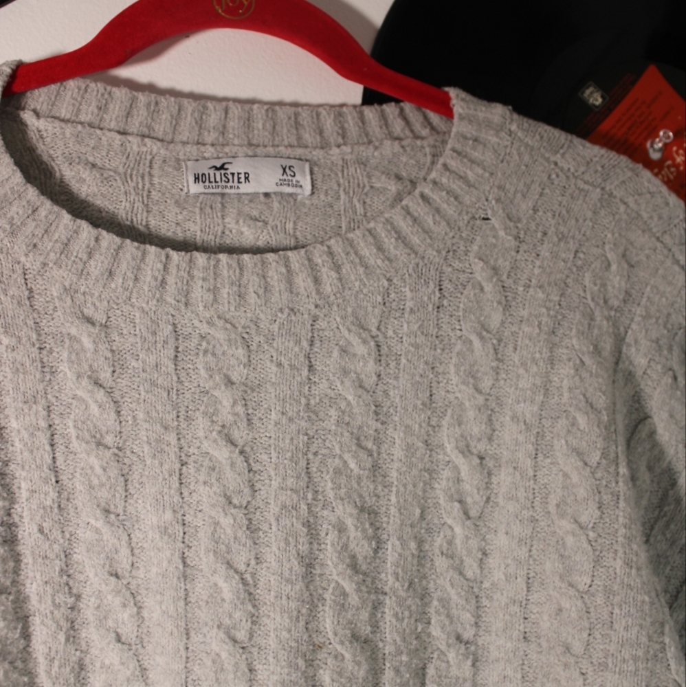 Hollister Gray Cable Knit Sweater - Picture 5 of 5